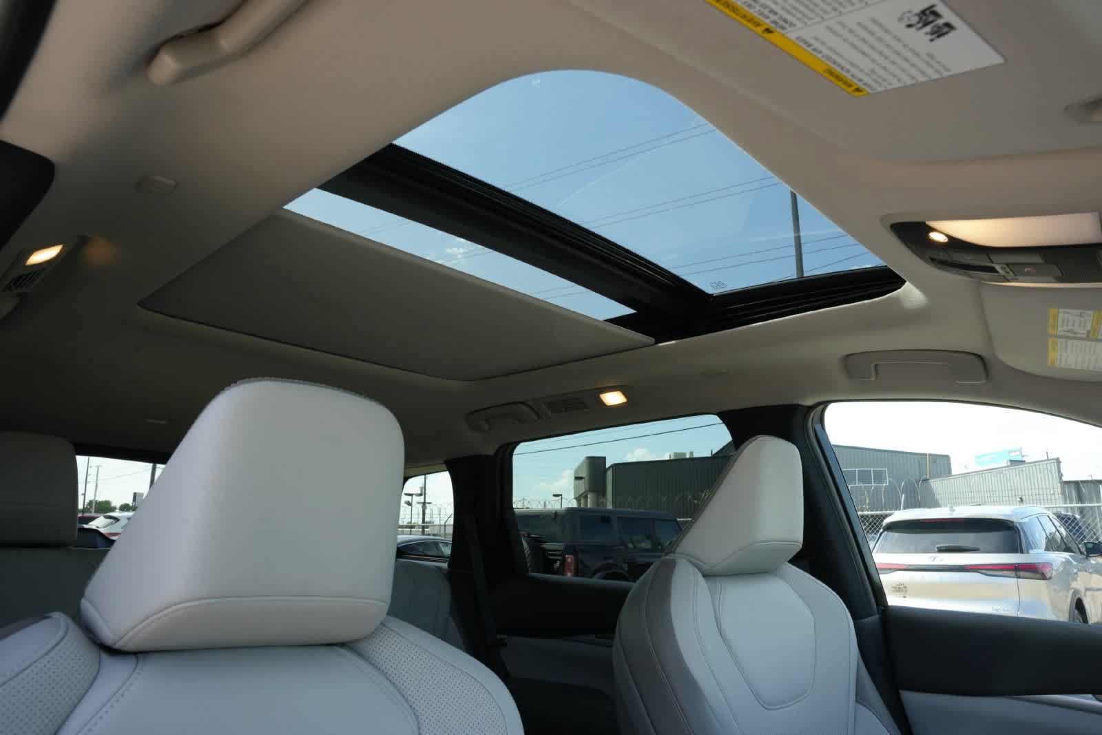 Certified 2027 INFINITI QX60 Pure w/ Cargo Package FWD image 24
