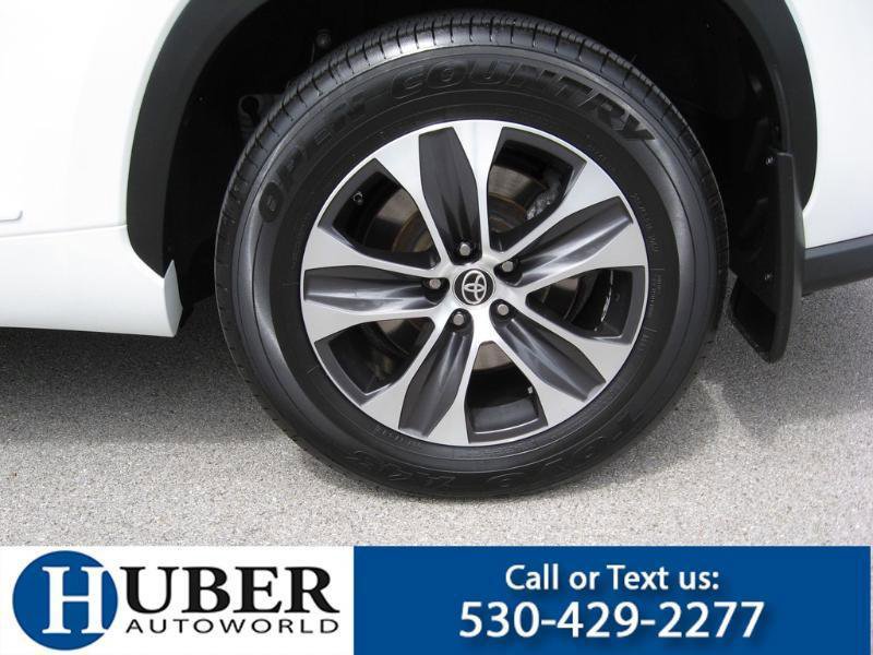 Used 2022 Toyota Highlander XLE image 18
