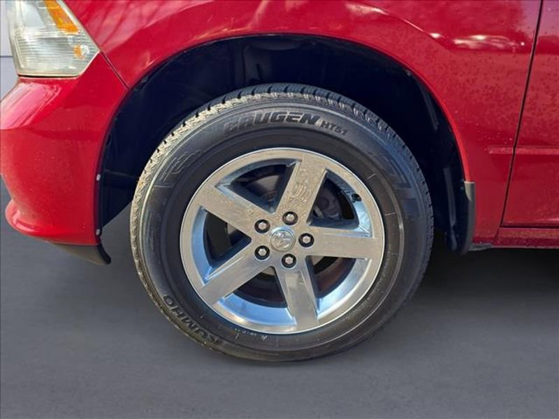 Used 2015 RAM 1500 Express image 9