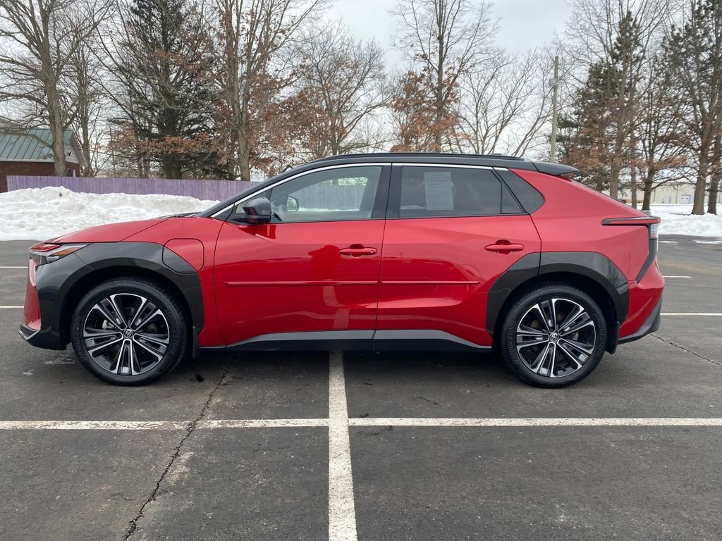 Used 2023 Toyota bZ4X Limited image 4