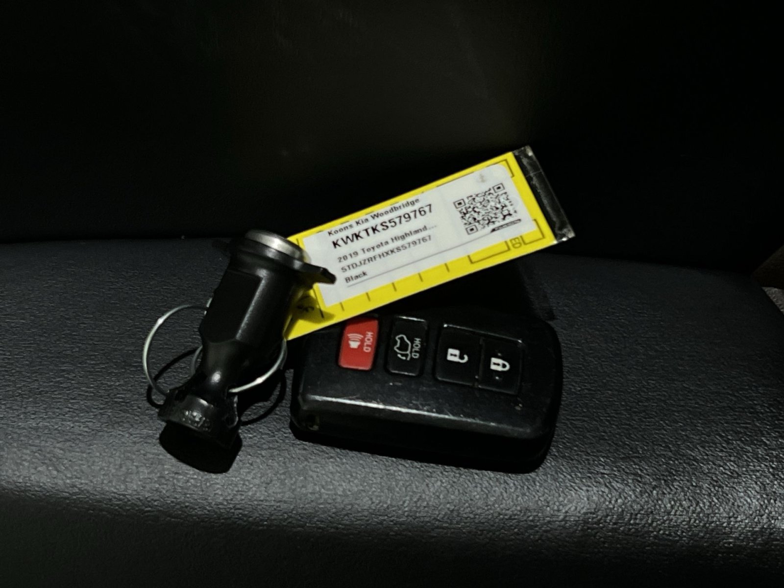 Used 2019 Toyota Highlander XLE AWD/4WD image 42