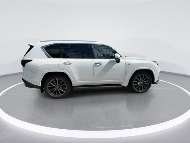 Used 2024 Lexus LX 600 F Sport image 9