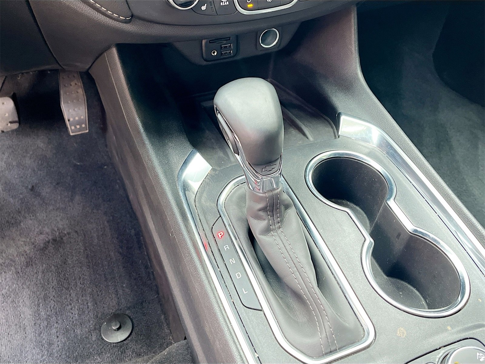 Used 2023 Chevrolet Traverse Premier w/ Redline Edition image 17