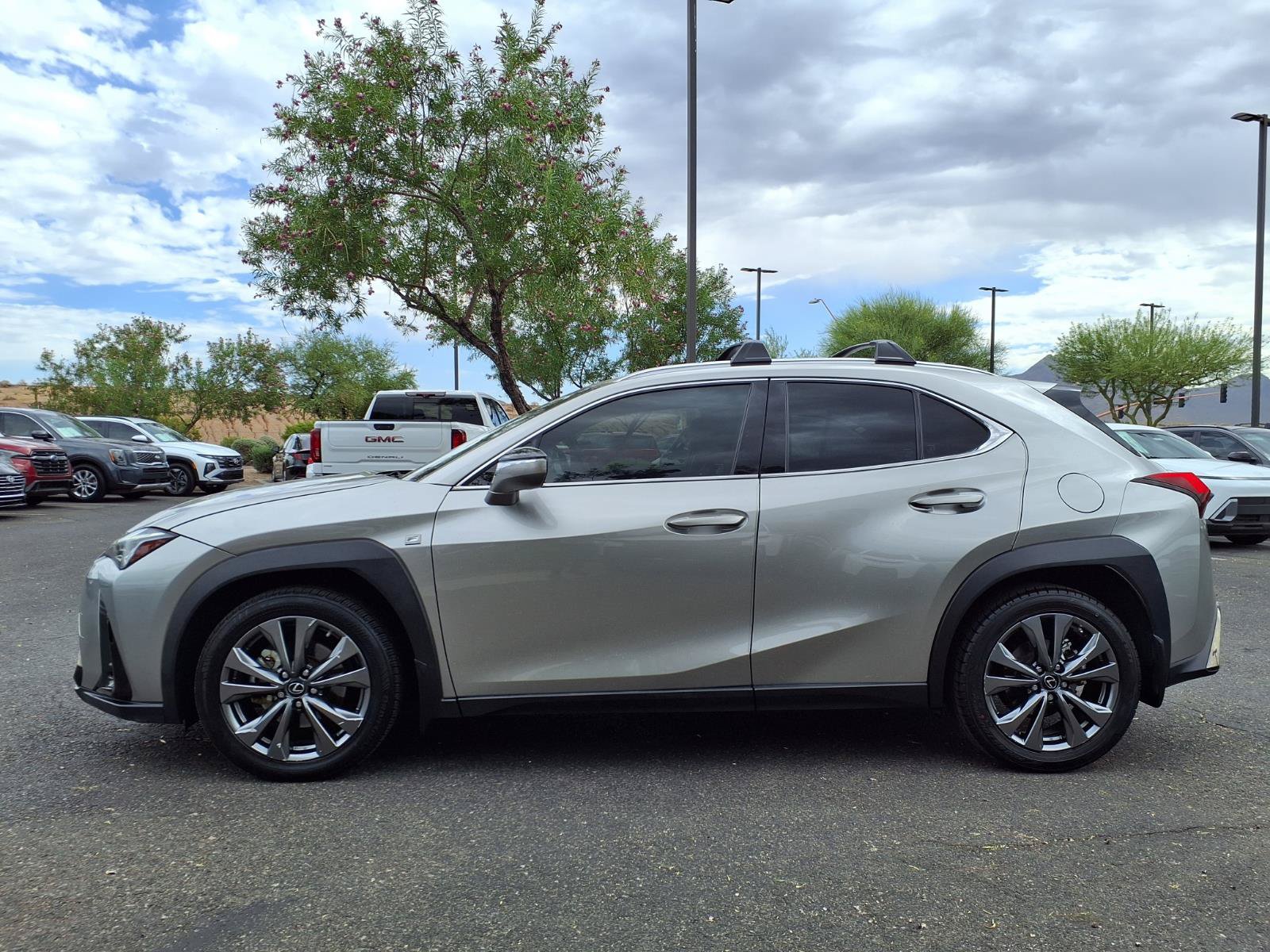 Used 2019 Lexus UX 200 F Sport w/ F Sport Premium Package FWD image 3