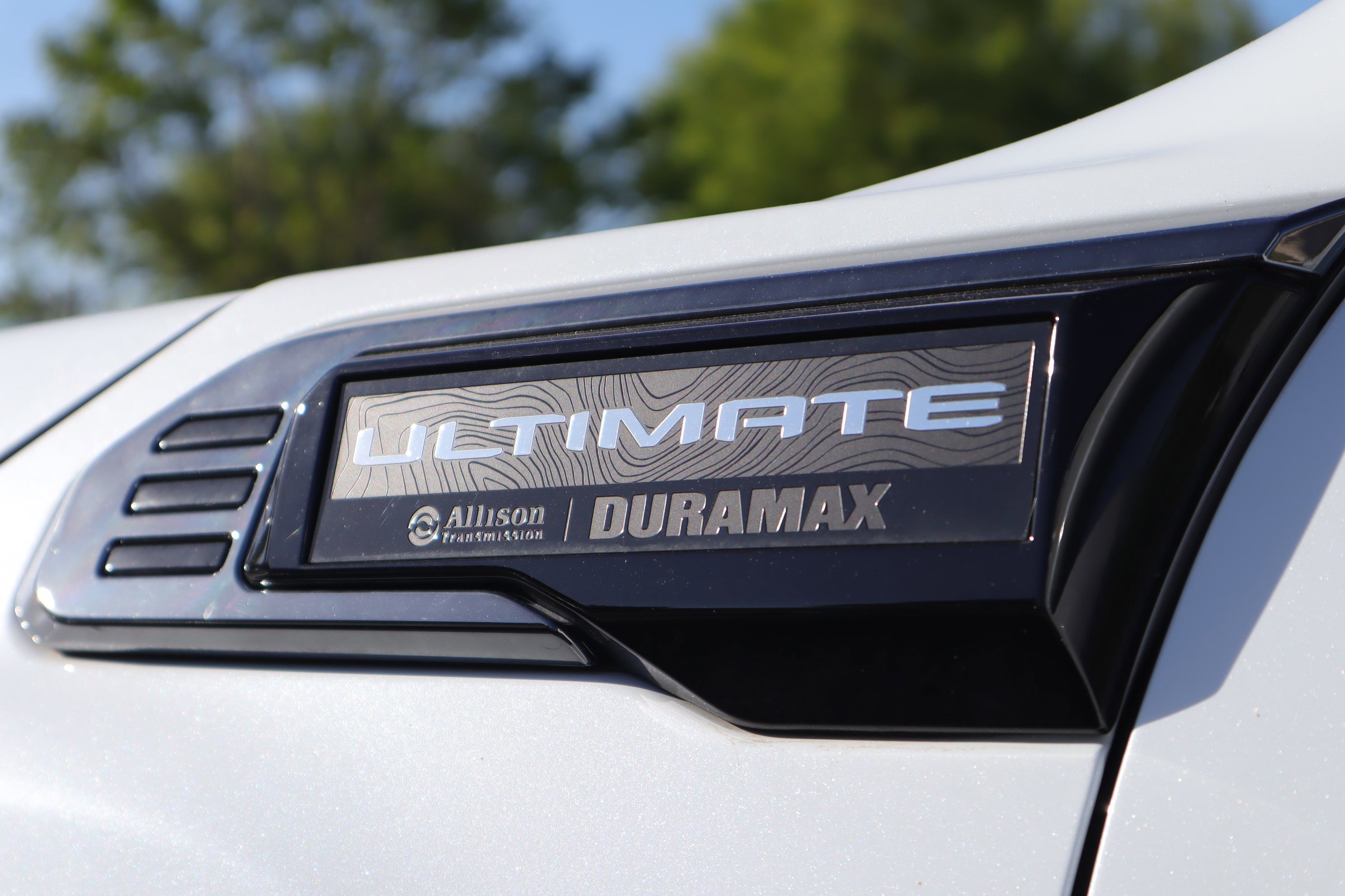 Used 2026 GMC Sierra 3500 Denali Ultimate w/ LPO, Black Badging Package image 39