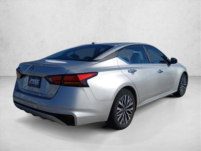 Used 2025 Nissan Altima 2.5 SV FWD image 5
