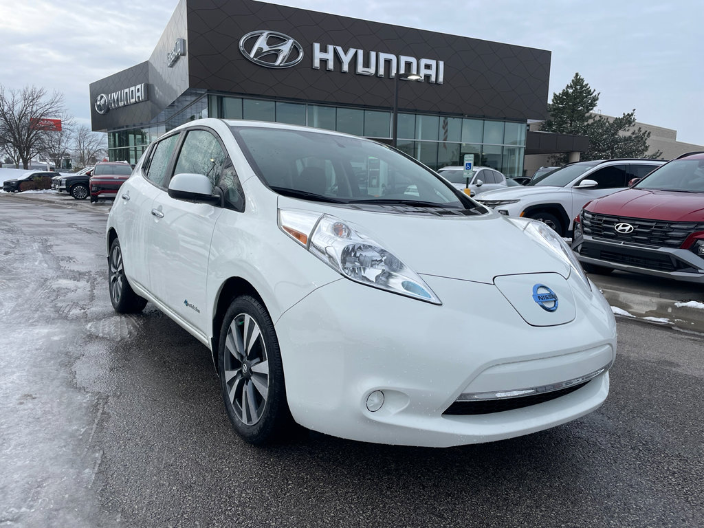 Used 2017 Nissan Leaf SV image 7