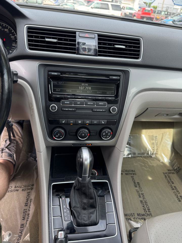 Used 2015 Volkswagen Passat 1.8T Wolfsburg Edition FWD image 22