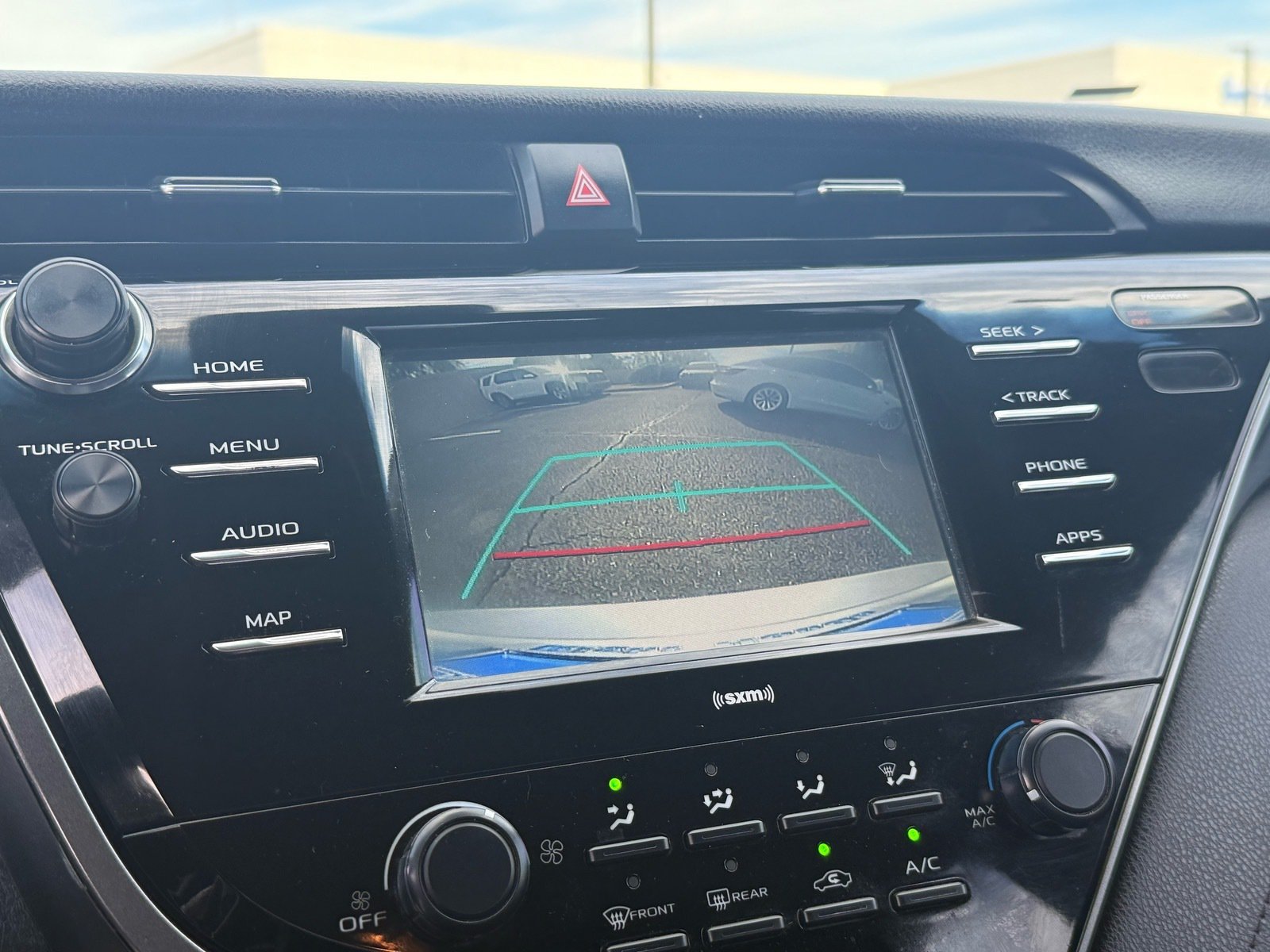 Used 2020 Toyota Camry LE w/ Carpet Mat Package FWD image 22