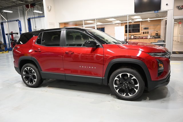 New 2026 Chevrolet Equinox LT w/ Convenience Package II image 4