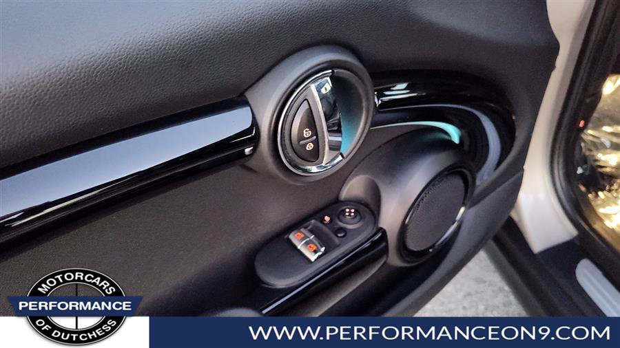 Used 2022 MINI Cooper S w/ Premium Package image 11