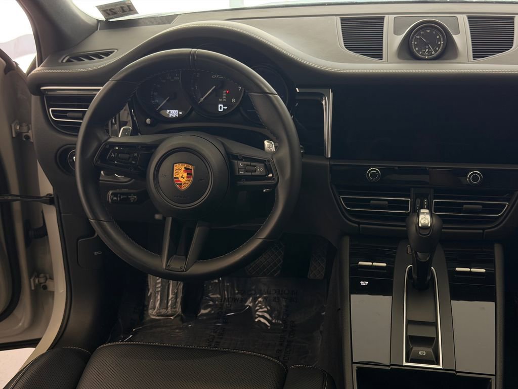 Used 2023 Porsche Macan GTS AWD/4WD image 20