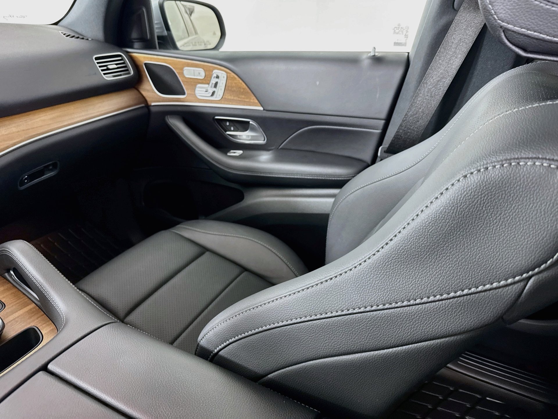 Certified 2025 Mercedes-Benz GLE 350 4MATIC image 26