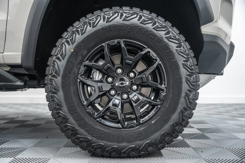 New 2026 Chevrolet Colorado ZR2 w/ Midnight Edition AWD/4WD image 23
