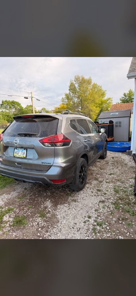 Used 2018 Nissan Rogue SV AWD/4WD image 4