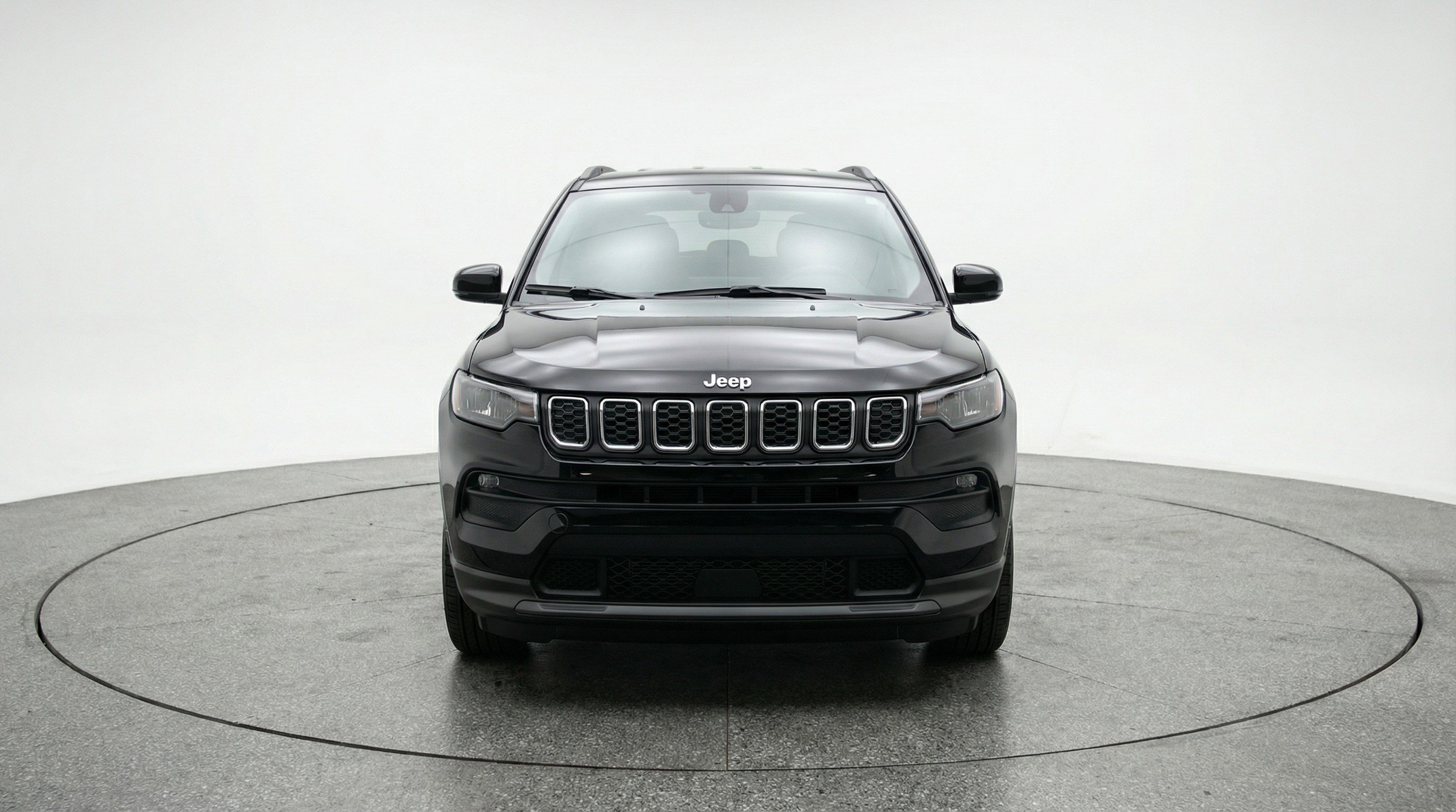 Used 2025 Jeep Compass Latitude image 2