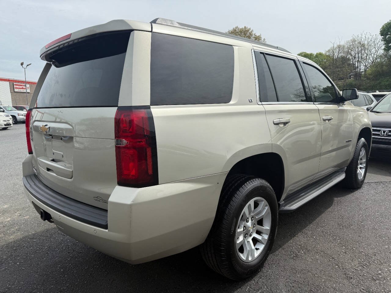 Used 2016 Chevrolet Tahoe LT AWD/4WD image 5