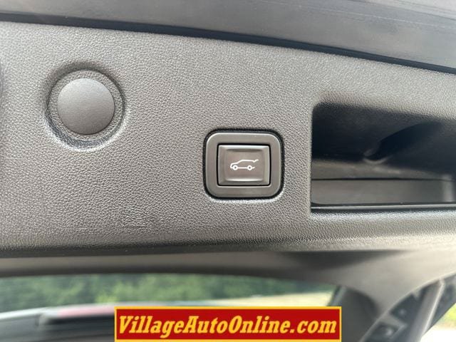 Used 2022 Chevrolet Equinox LT w/ Driver Convenience Package AWD/4WD image 37