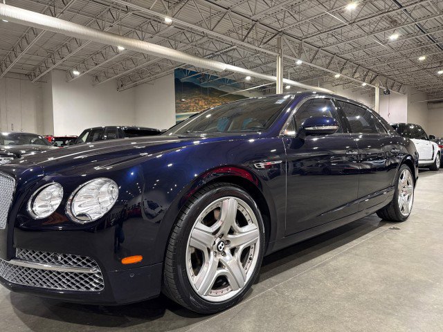 Used 2015 Bentley Flying Spur W12 image 27