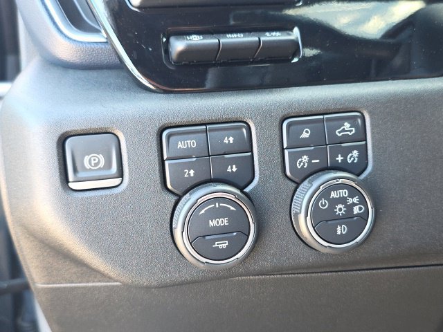 Used 2023 Chevrolet Silverado 1500 High Country AWD/4WD image 19