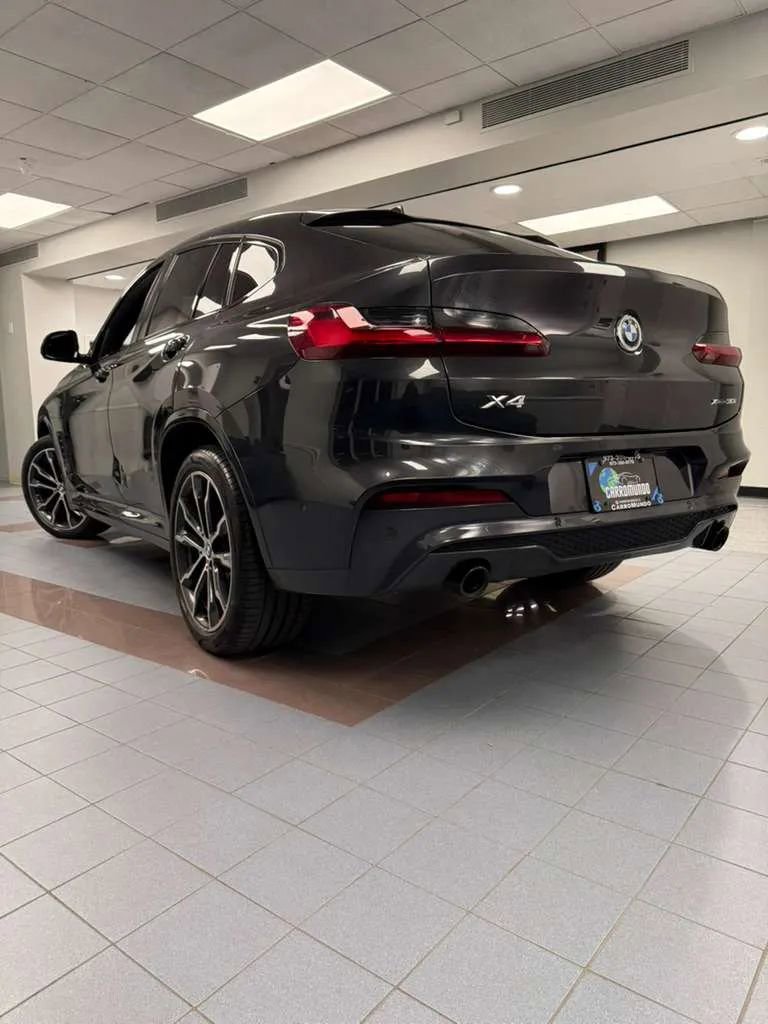 Used 2021 BMW X4 xDrive30i w/ Executive Package AWD/4WD image 4