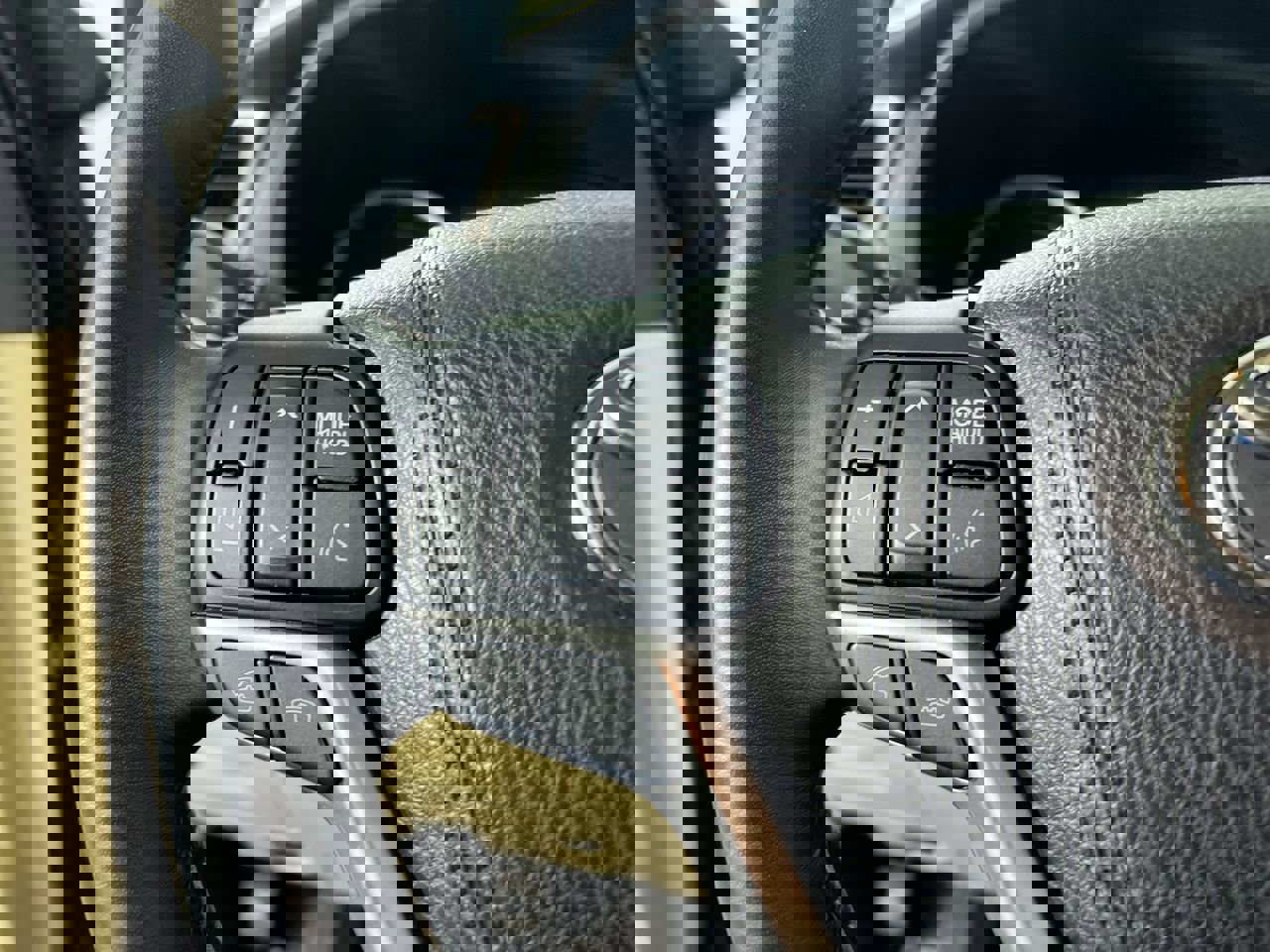 Used 2016 Toyota Highlander Limited image 18