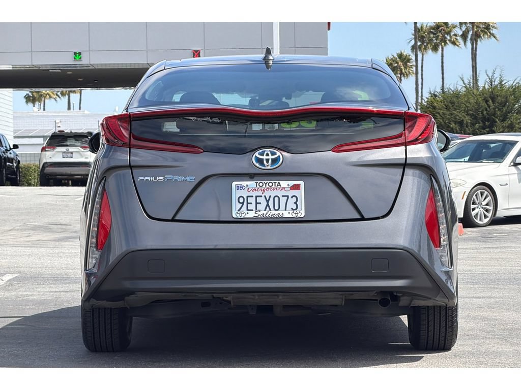 Certified 2022 Toyota Prius Prime LE FWD image 5
