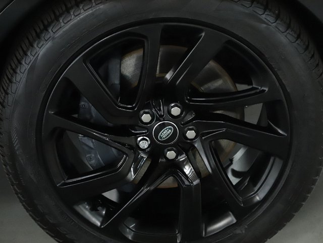 Used 2024 Land Rover Discovery Dynamic SE image 39