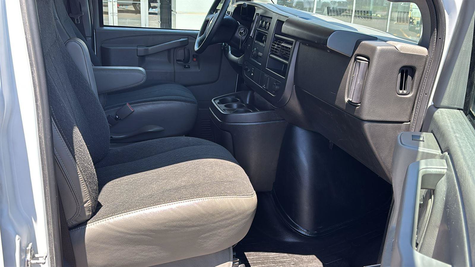 Used 2024 Chevrolet Express 2500 w/ Driver Convenience Package RWD image 19