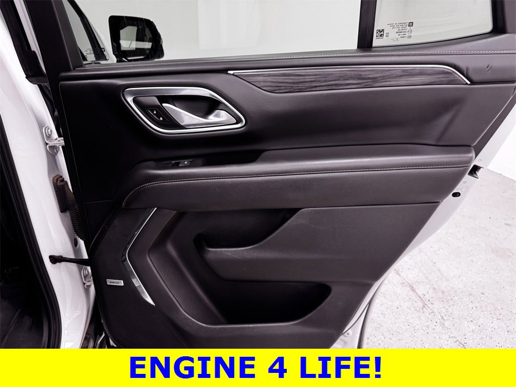 Used 2022 GMC Yukon SLT w/ SLT Luxury Package image 13