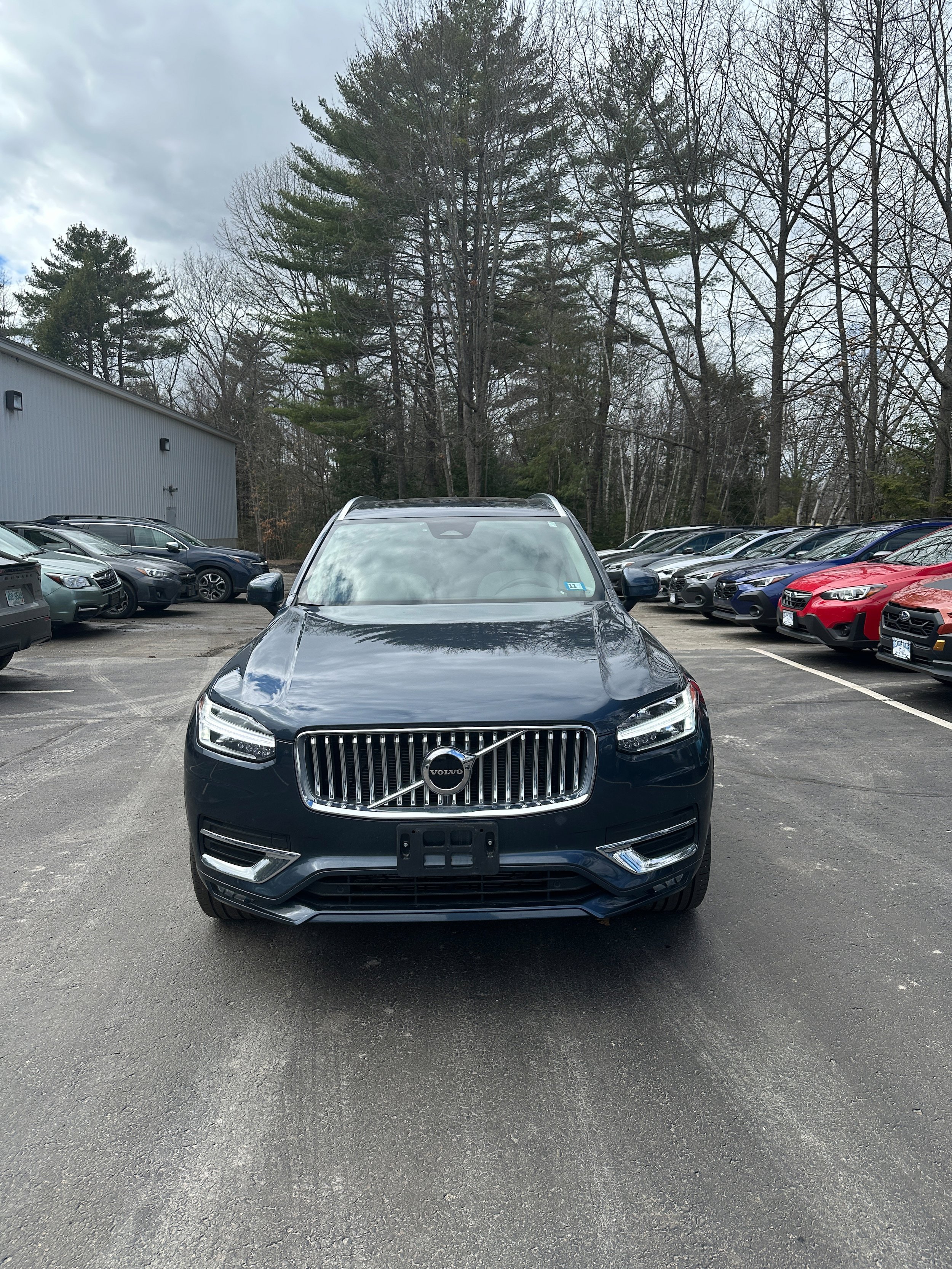 Used 2024 Volvo XC90 B5 Core AWD/4WD image 2