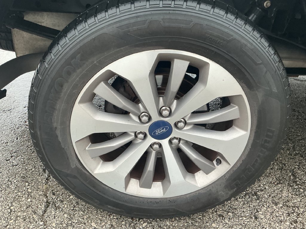 Used 2018 Ford F150 XL w/ Equipment Group 101A Mid AWD/4WD image 16
