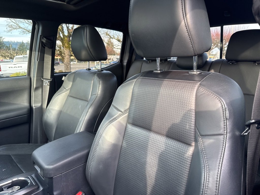 Used 2019 Toyota Tacoma TRD Off-Road image 11