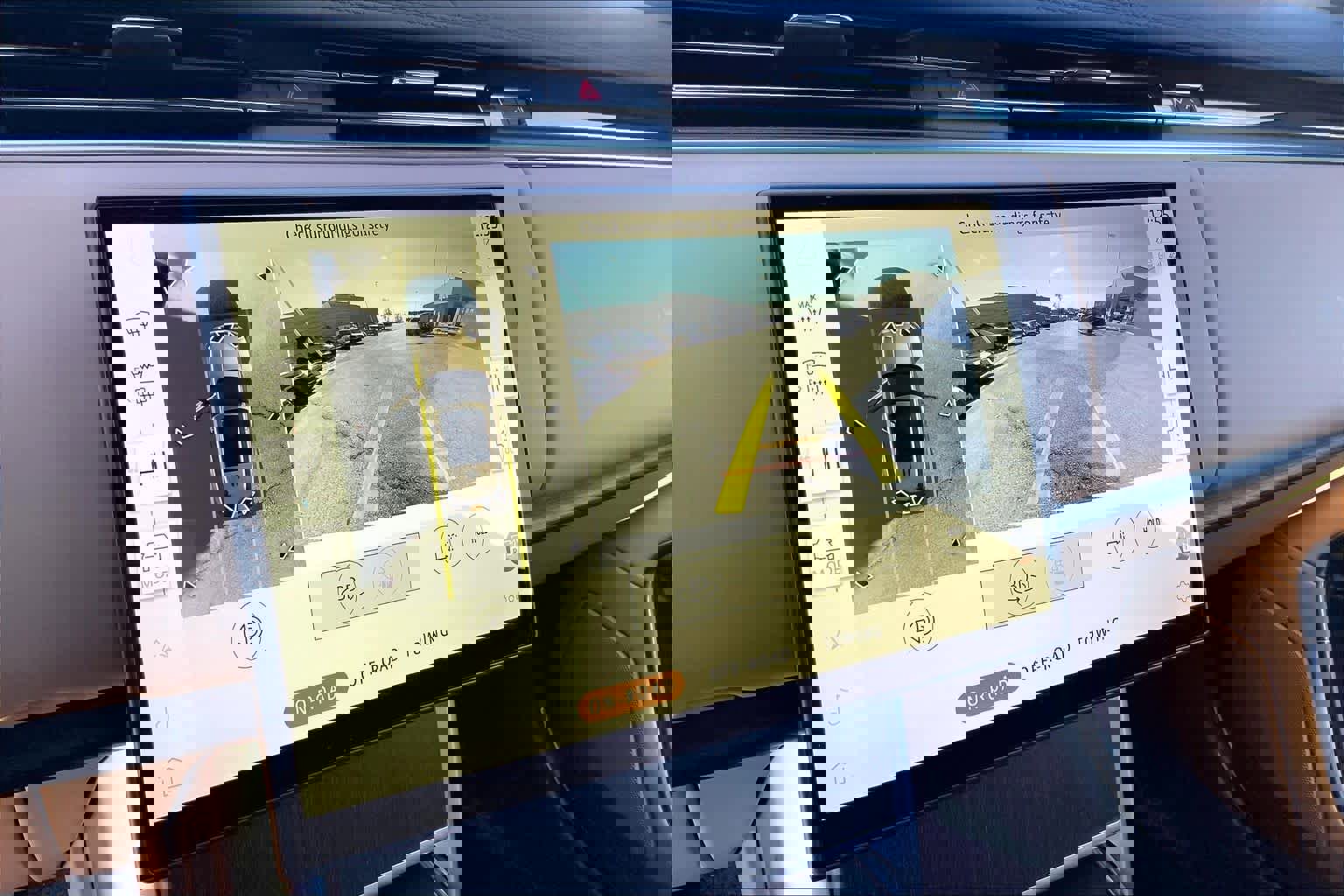 New 2026 Land Rover Range Rover SE image 16