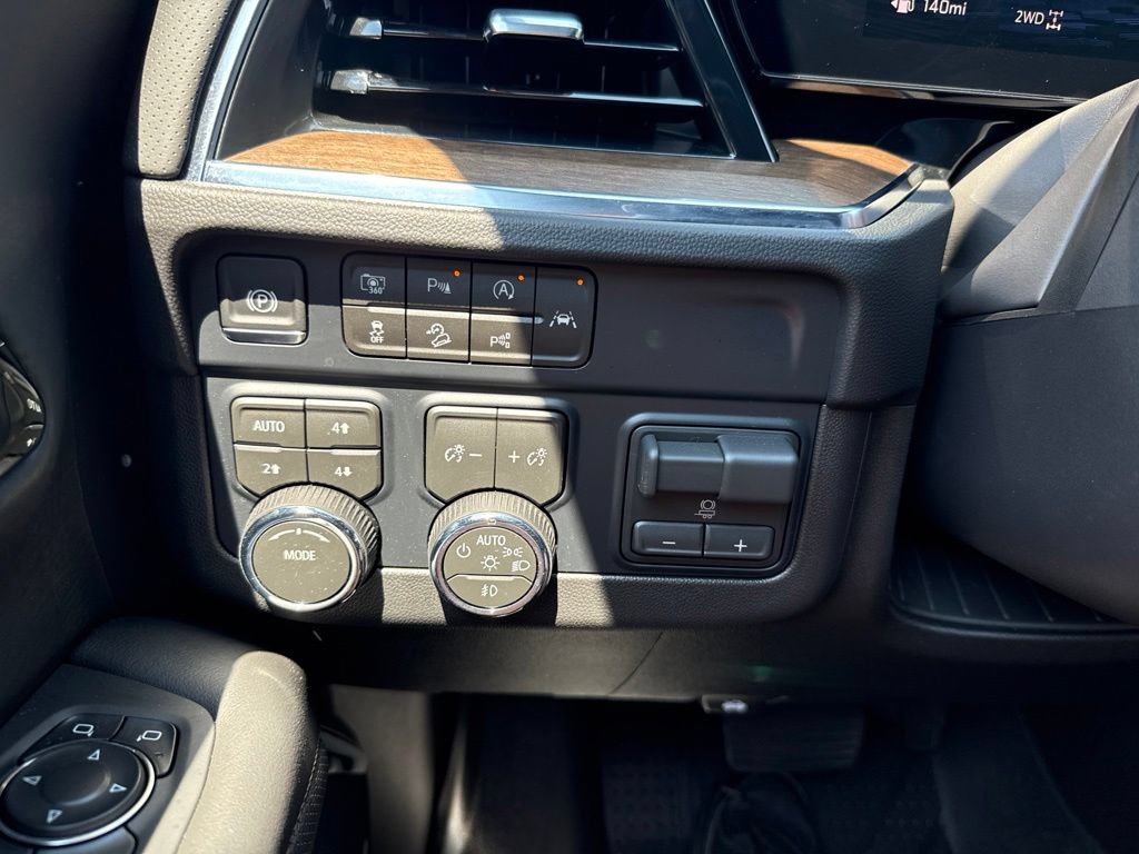 Used 2026 Chevrolet Tahoe High Country w/ Sun And Tow Package AWD/4WD image 20