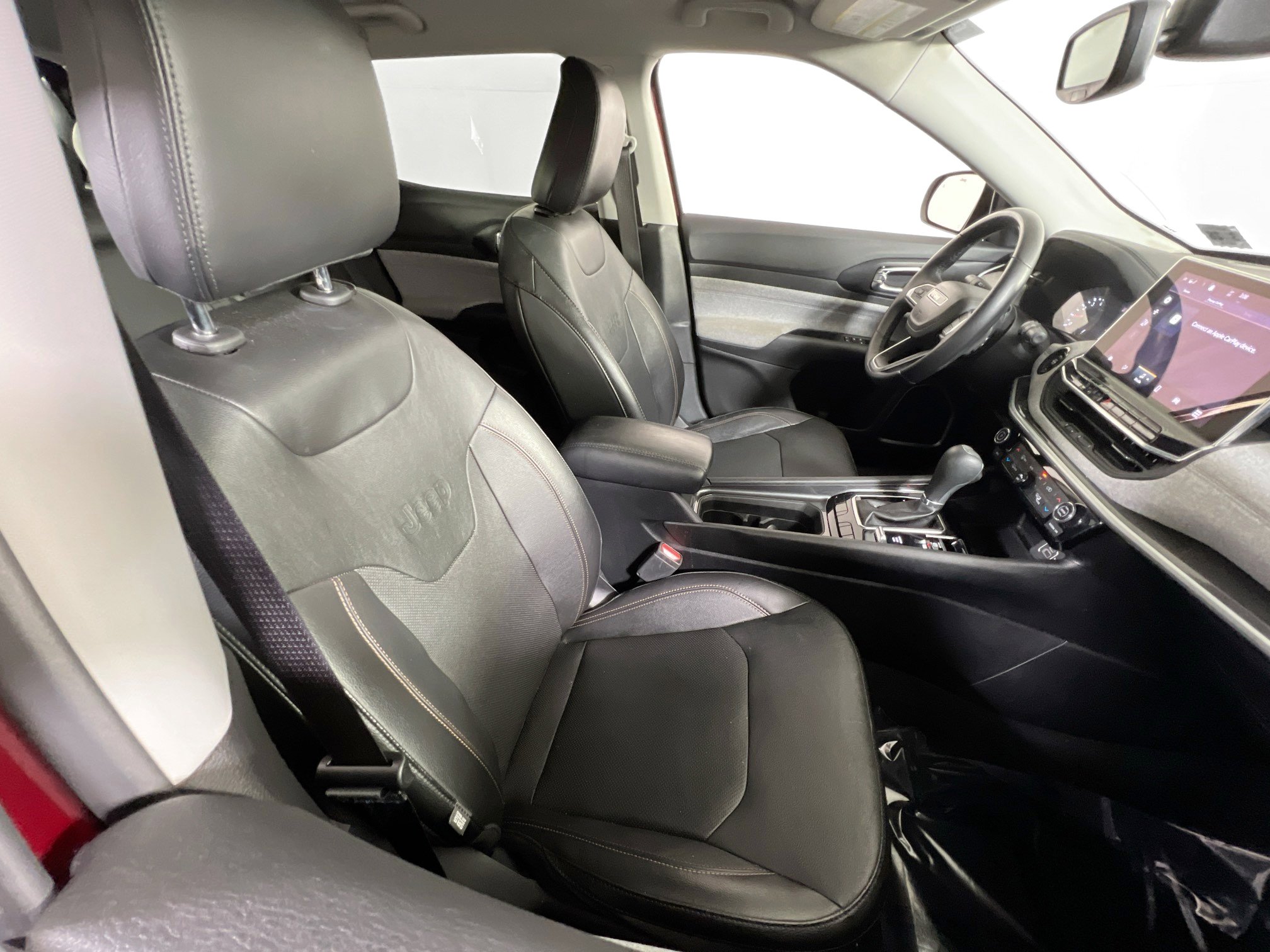 Used 2022 Jeep Compass Latitude image 25