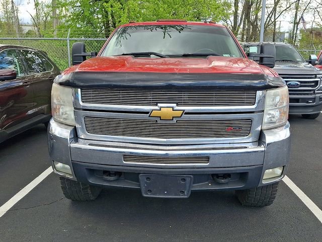 Used 2008 Chevrolet Silverado 2500 LT w/ Suspension Package, Off-Road AWD/4WD image 2