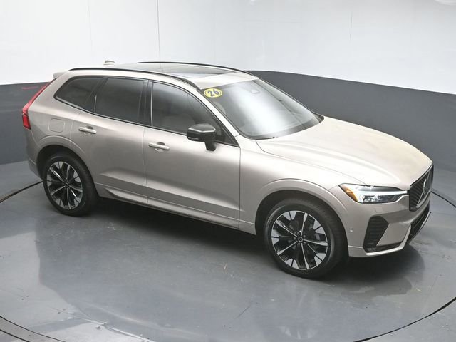 Used 2026 Volvo XC60 B5 Plus w/ Protection Package Premier image 42