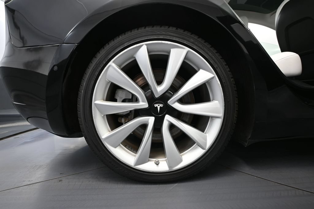 Used 2018 Tesla Model 3 Long Range AWD/4WD image 13