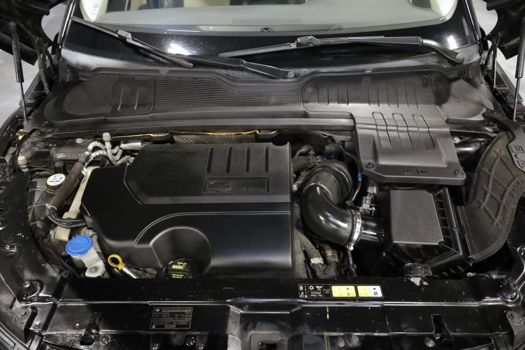 Used 2018 Land Rover Range Rover Evoque SE AWD/4WD image 35