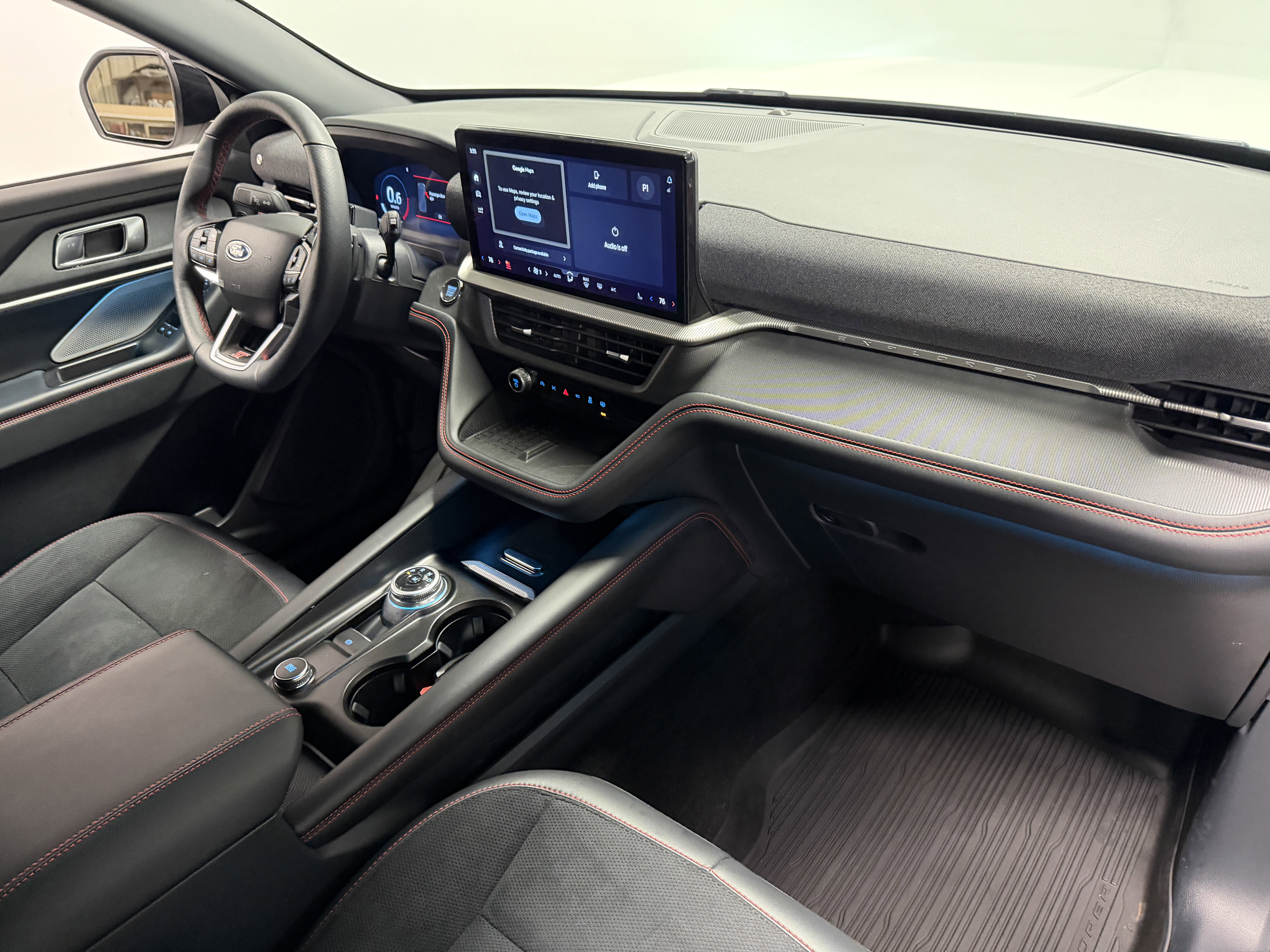 Used 2025 Ford Explorer ST image 25