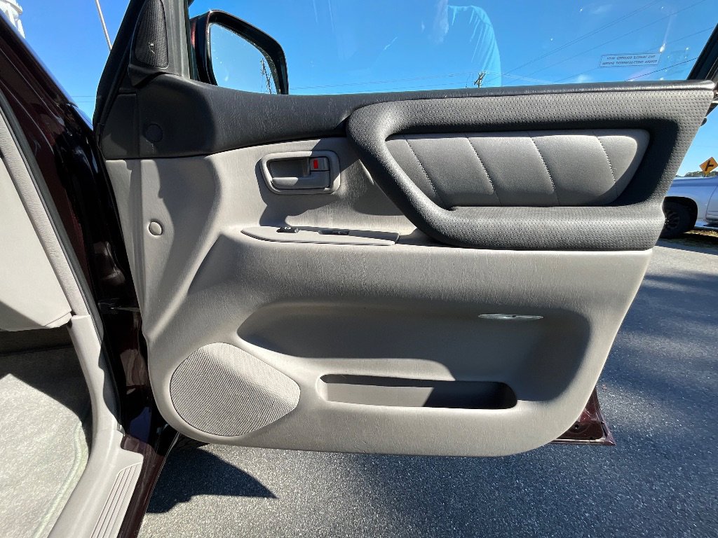 Used 2006 Toyota Land Cruiser image 49