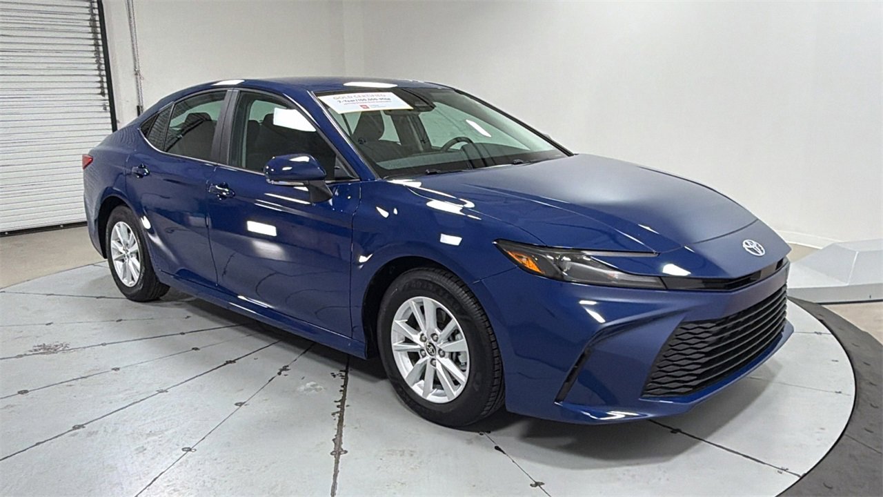 Certified 2025 Toyota Camry LE video 3