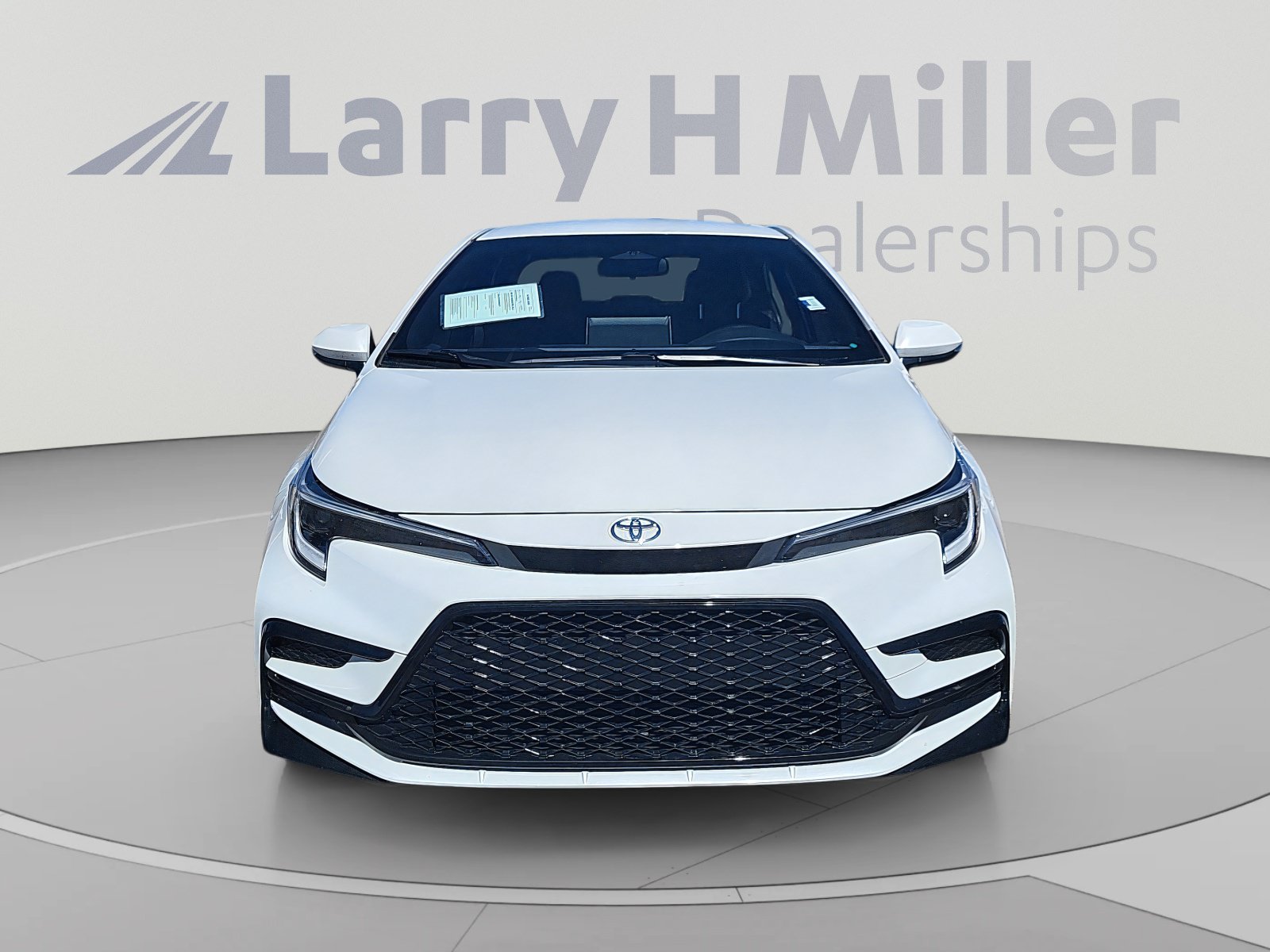 Used 2026 Toyota Corolla SE w/ SE Premium Package FWD image 5