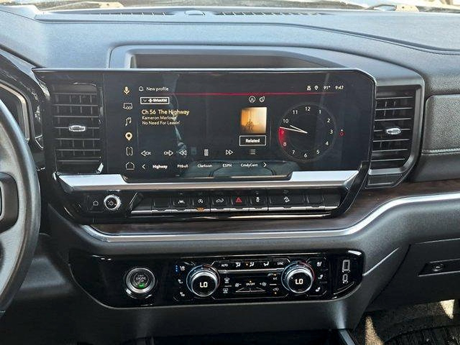 Used 2023 GMC Sierra 1500 SLT AWD/4WD image 13