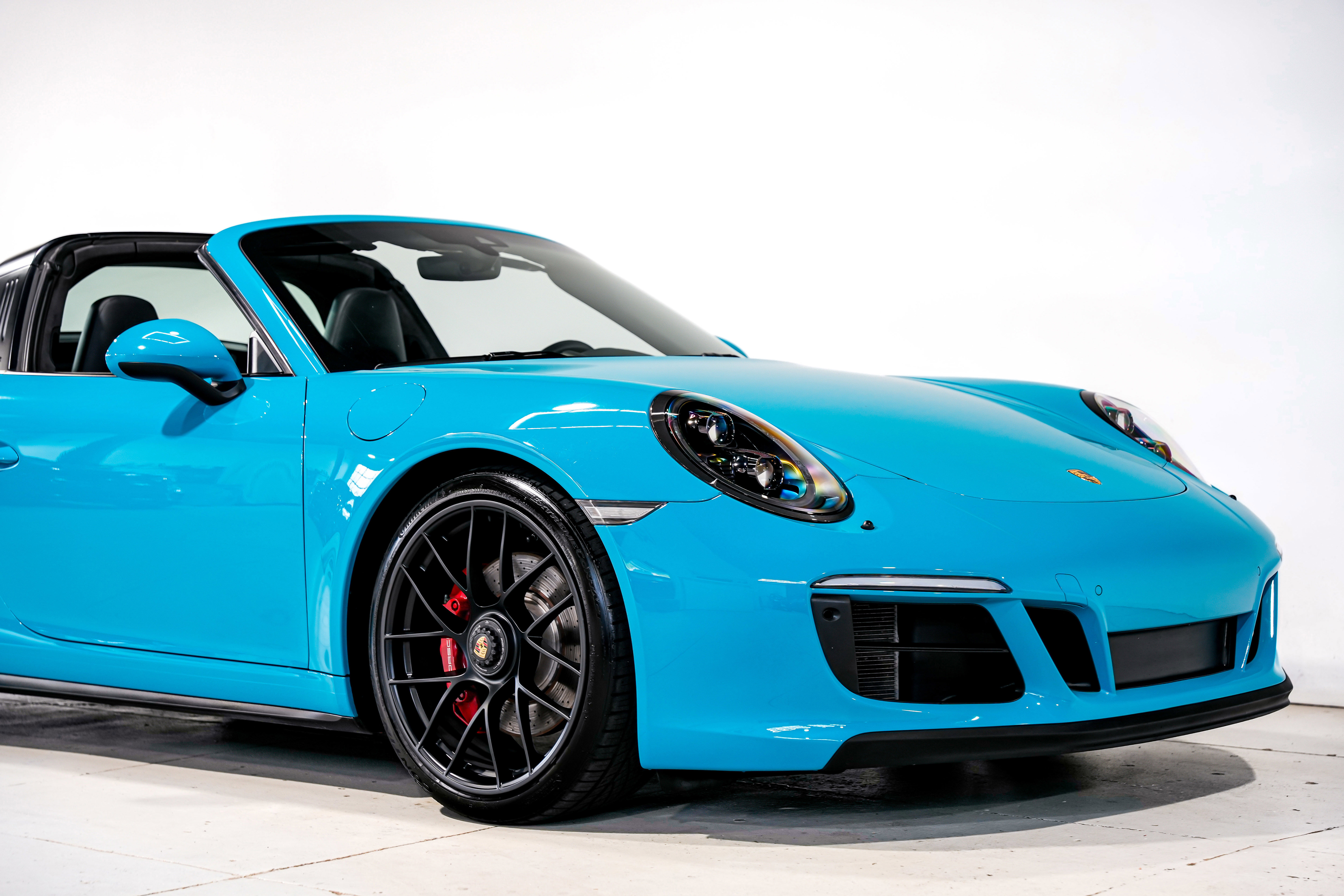 Used 2017 Porsche 911 Targa 4 GTS image 40