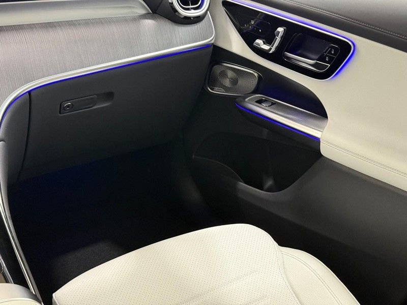 New 2026 Mercedes-Benz GLC 300 4MATIC image 9