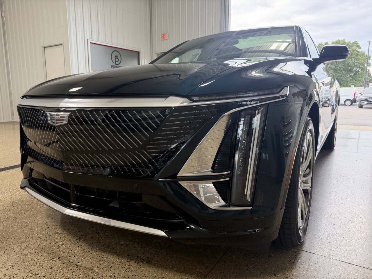 Used 2024 Cadillac Lyriq Tech w/ LPO, Floor Liner Package AWD/4WD image 39
