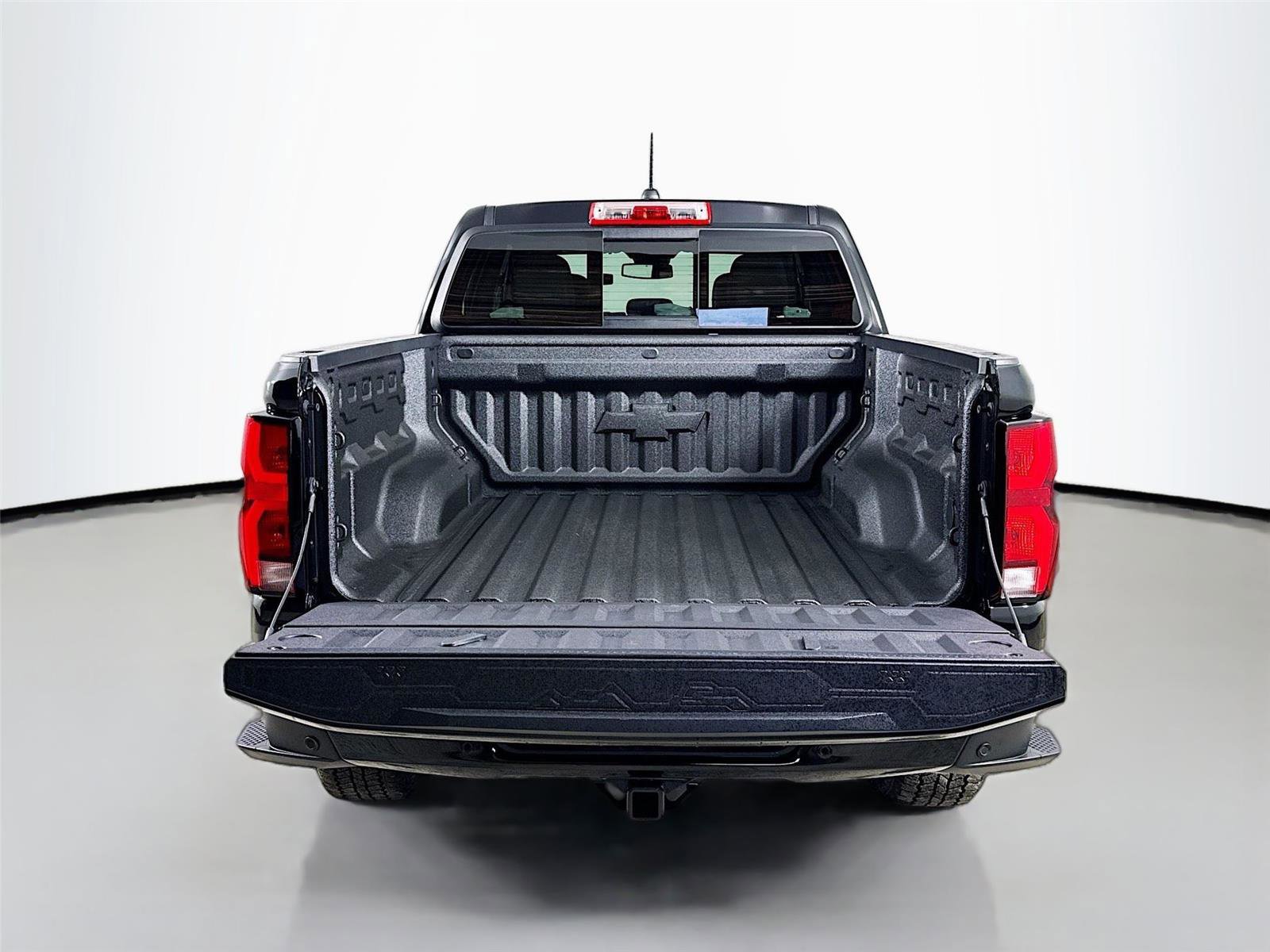 Used 2026 Chevrolet Colorado Z71 w/ Technology Package AWD/4WD image 29