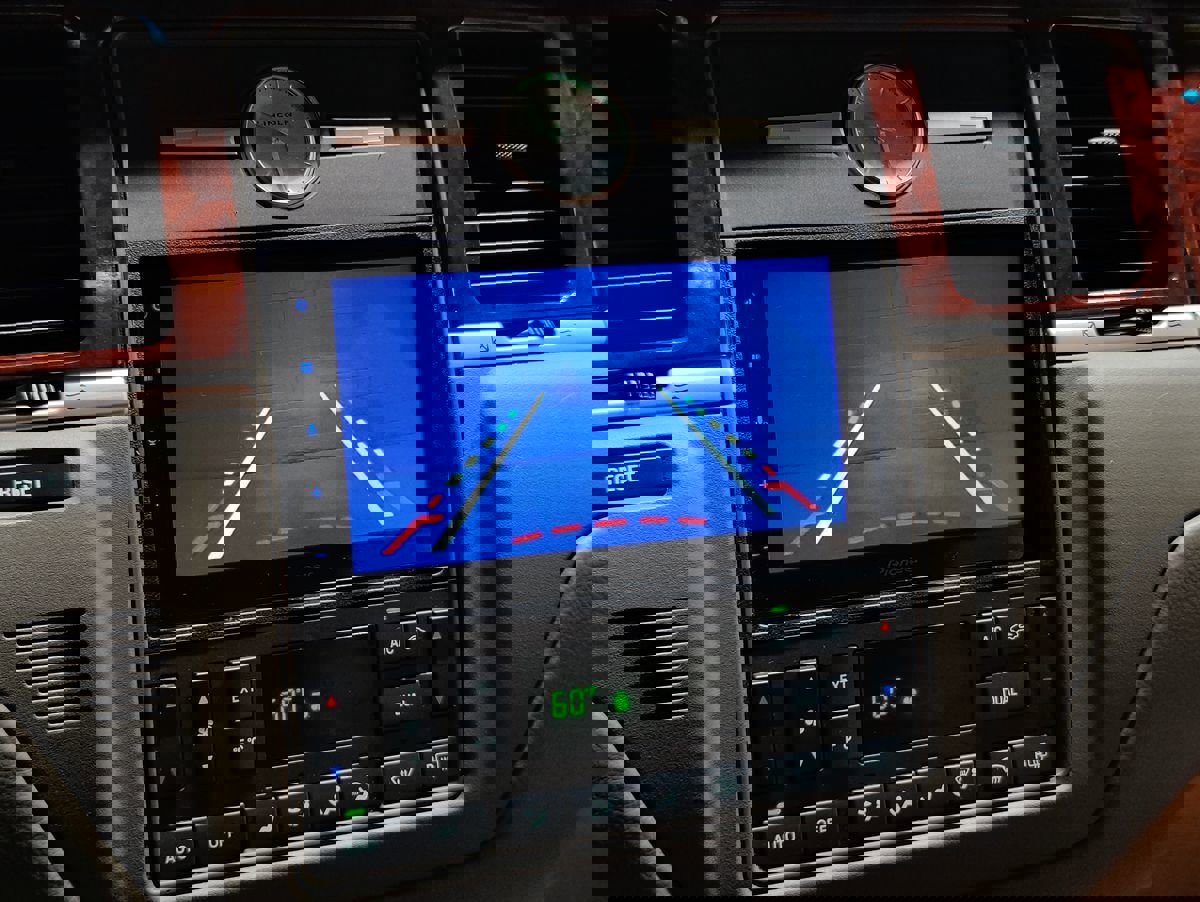 Used 2004 Lincoln Town Car Ultimate image 31